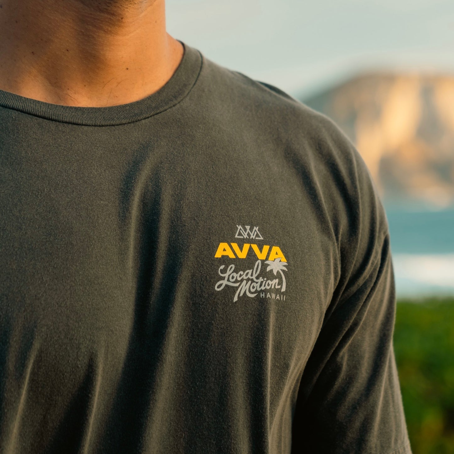 AVVA X LM SOLID SS TEE