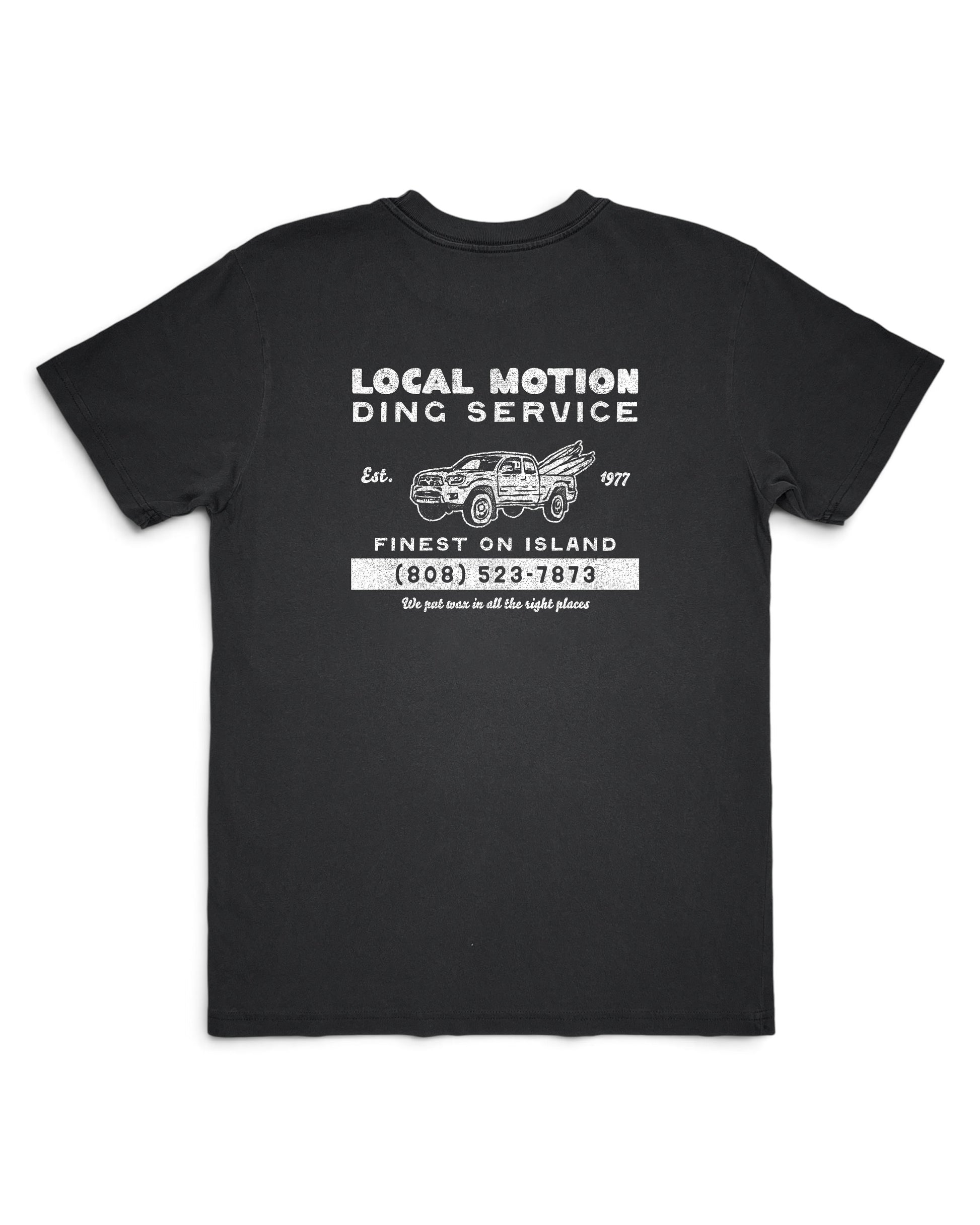Black t-shirt with a logo on the chest against a white background [graphite black]