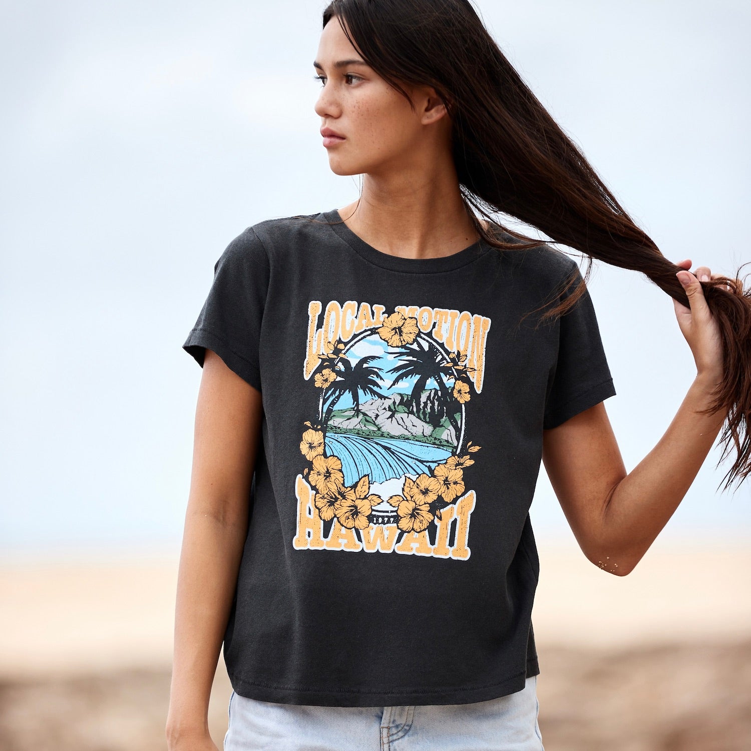 HIBISCUS FRAME TEE