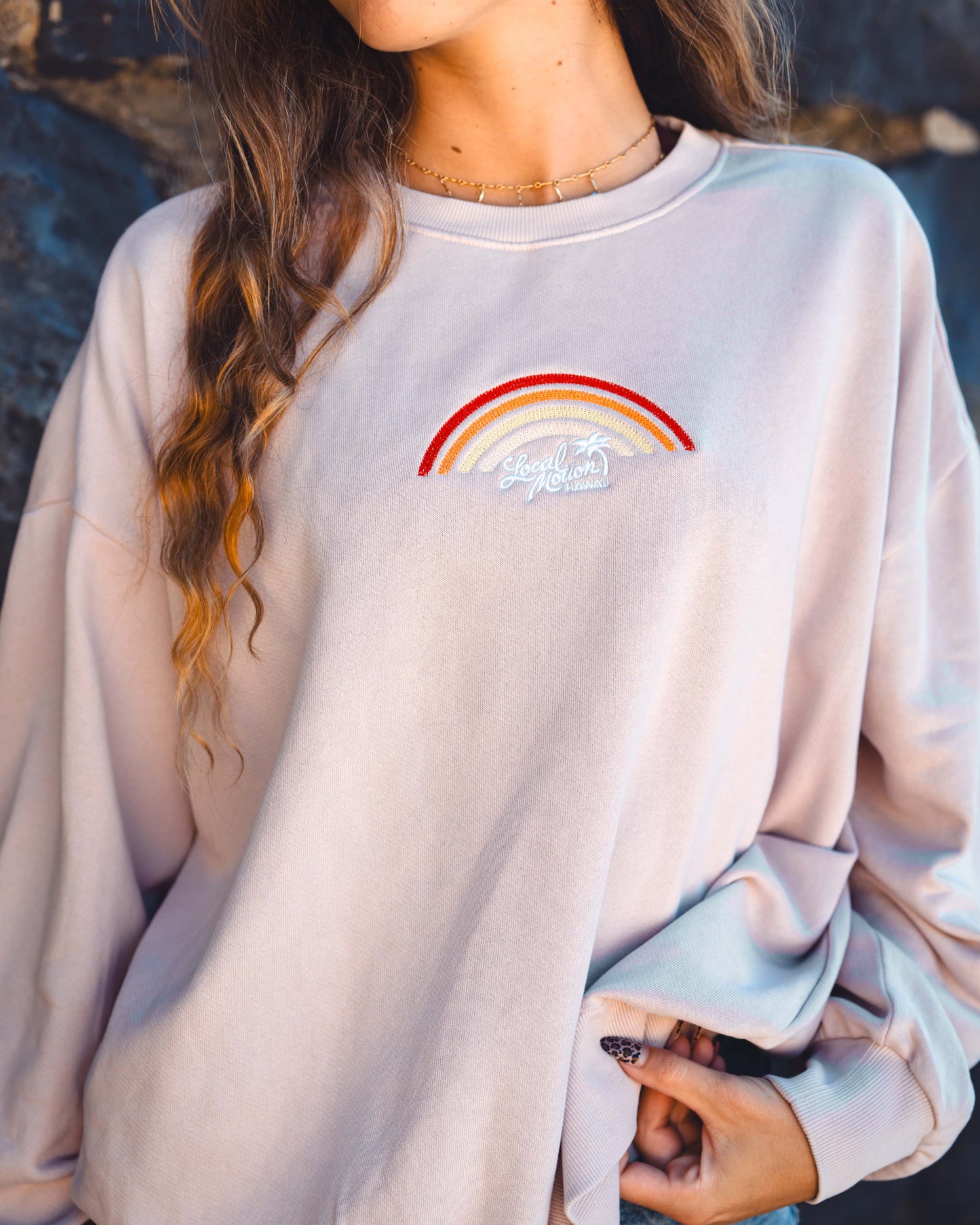 SWEET PIKAKE EMB CREW NECK SWEATSHIRT